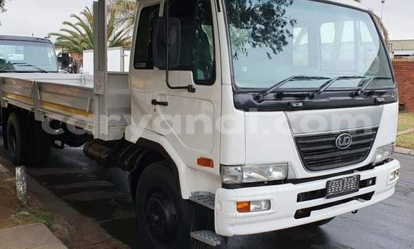 Acheter Occasion Utilitaire Nissan UD Blanc à Chipata, Zambie Acheter Occasion Utilitaire Nissan UD Blanc à Chipata, Zambie