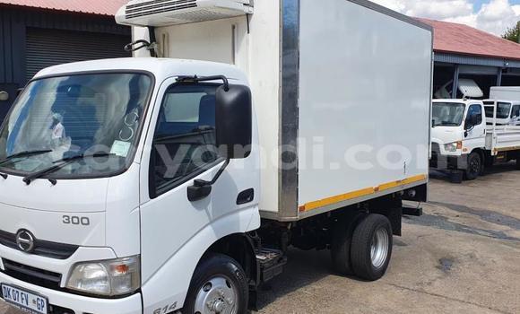 Buy Used Hino 300 Series White Truck in Sesheke in Western Buy Used Hino 300 Series White Truck in Sesheke in Western
