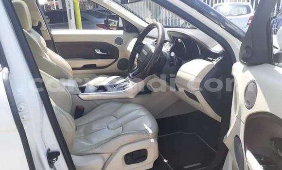 Acheter Occasion Voiture Range Rover Evoque Blanc à Chipata, Zambie Acheter Occasion Voiture Range Rover Evoque Blanc à Chipata, Zambie