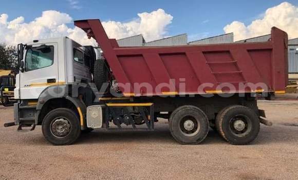 Acheter Occasion Utilitaire Mercedes–Benz 3331 Autre à Chipata, Zambie Acheter Occasion Utilitaire Mercedes–Benz 3331 Autre à Chipata, Zambie