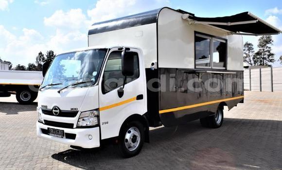 Buy Used Hino 300 Series Other Truck in Livingstone in Zambia Buy Used Hino 300 Series Other Truck in Livingstone in Zambia