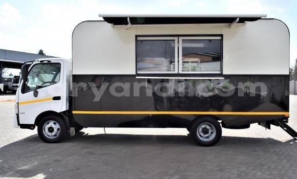 Buy Used Hino 300 Series Other Truck in Livingstone in Zambia Buy Used Hino 300 Series Other Truck in Livingstone in Zambia