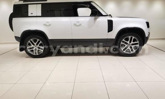 Buy Used Land Rover Defender White Car in Lusaka in Zambia Buy Used Land Rover Defender White Car in Lusaka in Zambia
