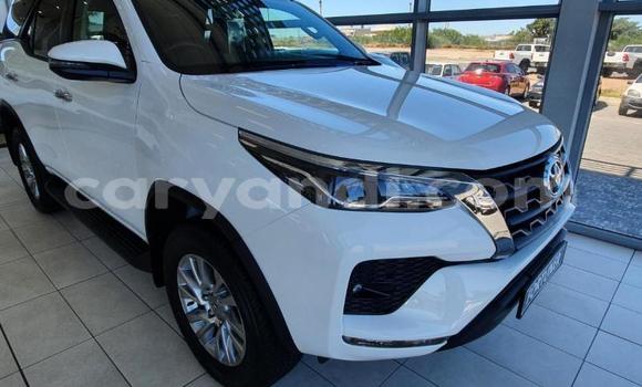 Buy Used Toyota Fortuner White Car in Lusaka in Zambia