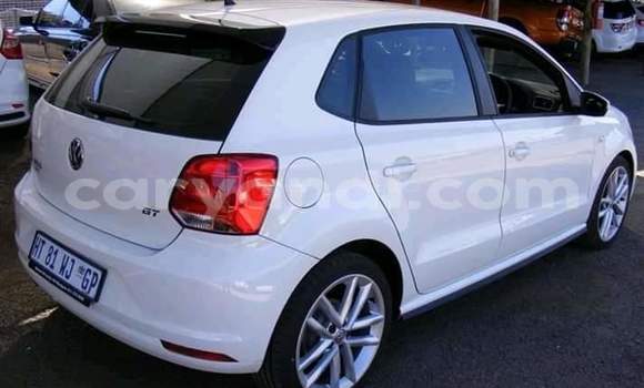 Acheter Occasion Voiture Volkswagen Polo Blanc à Chipata, Zambie Acheter Occasion Voiture Volkswagen Polo Blanc à Chipata, Zambie