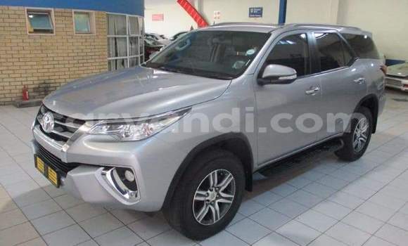 Buy Used Toyota Fortuner Silver Car in Chipata in Zambia