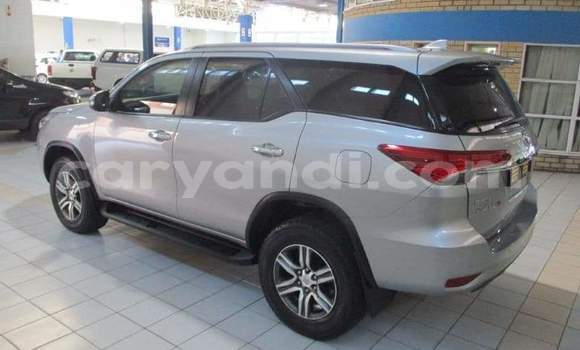 Acheter Occasion Voiture Toyota Fortuner Gris à Chipata, Zambie Acheter Occasion Voiture Toyota Fortuner Gris à Chipata, Zambie