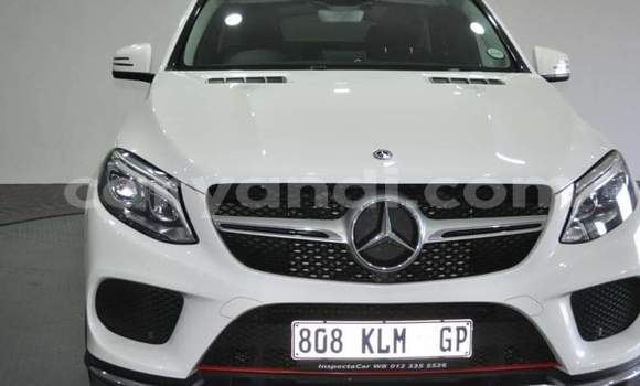 Acheter Occasion Voiture Mercedes-Benz GLC 250D Blanc à Chipata, Zambie