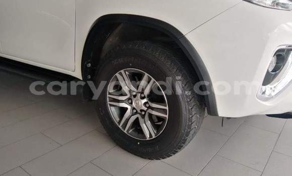 Acheter Occasion Voiture Toyota Fortuner Blanc à Chipata, Zambie Acheter Occasion Voiture Toyota Fortuner Blanc à Chipata, Zambie