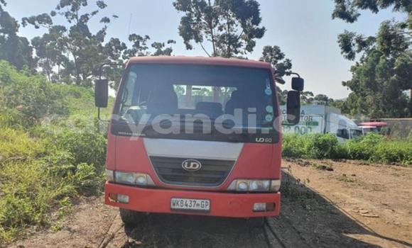 Acheter Occasion Utilitaire Nissan UD Rouge à Choma, Du sud Acheter Occasion Utilitaire Nissan UD Rouge à Choma, Du sud