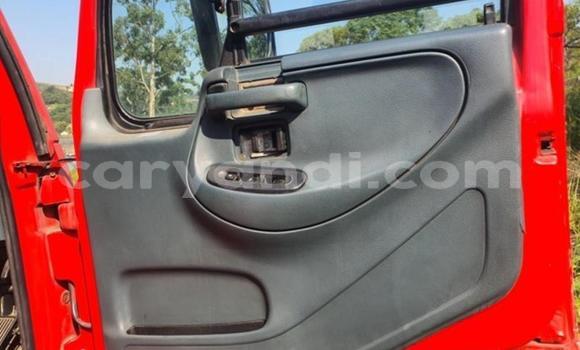 Acheter Occasion Utilitaire Nissan UD Rouge à Choma, Du sud Acheter Occasion Utilitaire Nissan UD Rouge à Choma, Du sud