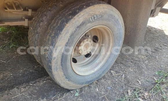 Acheter Occasion Utilitaire Nissan UD Rouge à Choma, Du sud Acheter Occasion Utilitaire Nissan UD Rouge à Choma, Du sud