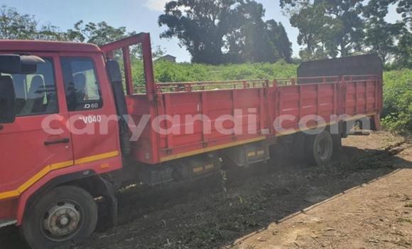 Acheter Occasion Utilitaire Nissan UD Rouge à Choma, Du sud Acheter Occasion Utilitaire Nissan UD Rouge à Choma, Du sud