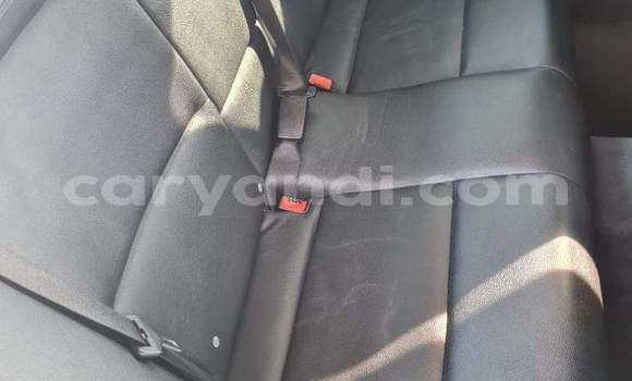 Acheter Occasion Voiture BMW 3–Series Blanc à Chipata, Zambie Acheter Occasion Voiture BMW 3–Series Blanc à Chipata, Zambie