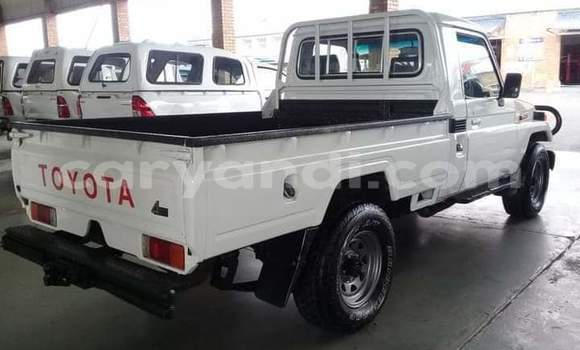 Acheter Occasion Voiture Toyota Land Cruiser Autre à Chipata, Zambie Acheter Occasion Voiture Toyota Land Cruiser Autre à Chipata, Zambie