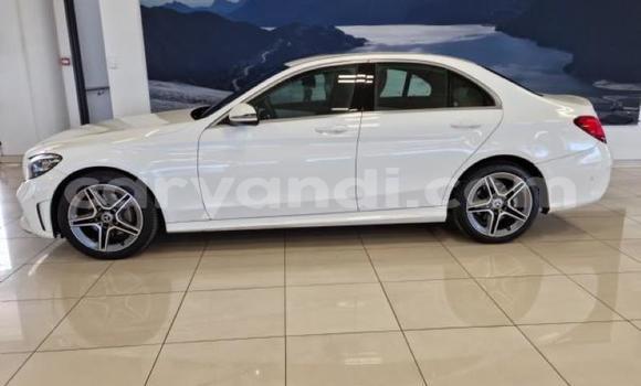 Buy Used Mercedes‒Benz C–Class White Car in Lusaka in Zambia Buy Used Mercedes‒Benz C–Class White Car in Lusaka in Zambia