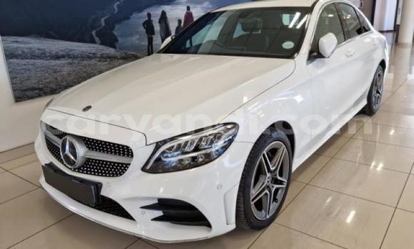 Buy Used Mercedes‒Benz C–Class White Car in Lusaka in Zambia Buy Used Mercedes‒Benz C–Class White Car in Lusaka in Zambia
