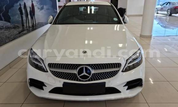 Buy Used Mercedes‒Benz C–Class White Car in Lusaka in Zambia Buy Used Mercedes‒Benz C–Class White Car in Lusaka in Zambia