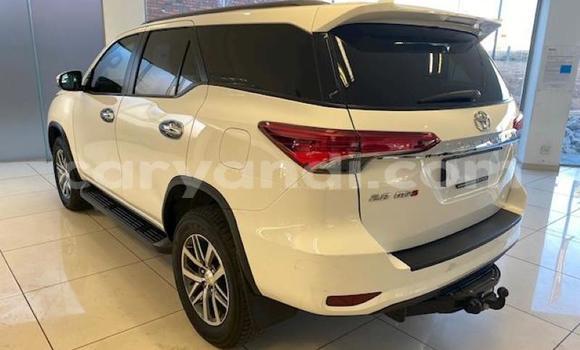 Acheter Occasion Voiture Toyota Fortuner Blanc à Kalomo, Du sud Acheter Occasion Voiture Toyota Fortuner Blanc à Kalomo, Du sud