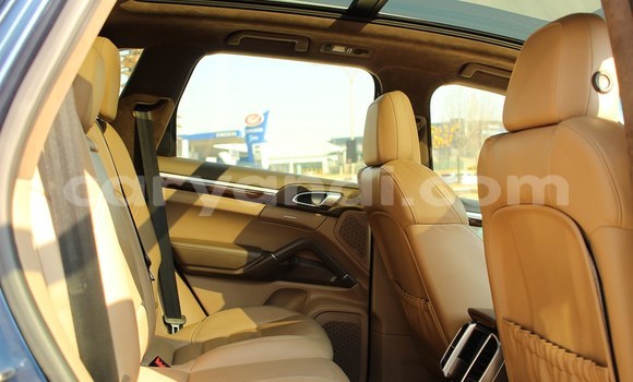Buy Used Porsche Cayenne Blue Car in Lusaka in Zambia Buy Used Porsche Cayenne Blue Car in Lusaka in Zambia