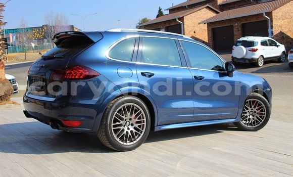 Buy Used Porsche Cayenne Blue Car in Lusaka in Zambia Buy Used Porsche Cayenne Blue Car in Lusaka in Zambia