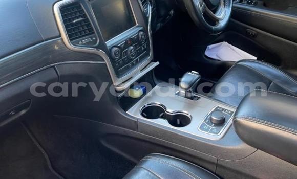 Buy Used Jeep Grand Cherokee White Car in Chipata in Zambia Buy Used Jeep Grand Cherokee White Car in Chipata in Zambia