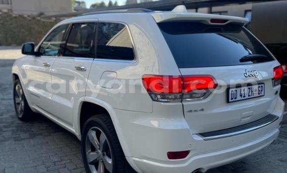 Buy Used Jeep Grand Cherokee White Car in Chipata in Zambia Buy Used Jeep Grand Cherokee White Car in Chipata in Zambia
