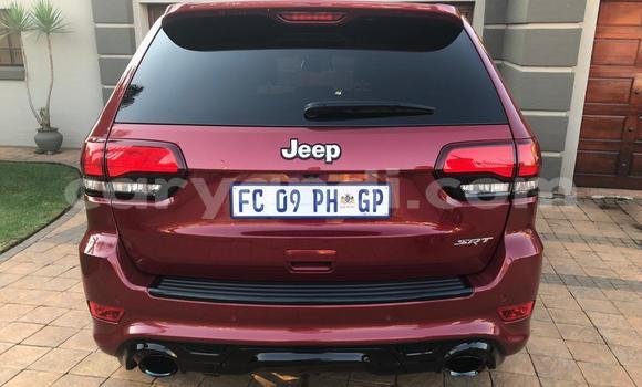 Tenga Tsaru Jeep Grand Cherokee SRT8 Tsvuku Mota in Chipata in Zambia Tenga Tsaru Jeep Grand Cherokee SRT8 Tsvuku Mota in Chipata in Zambia