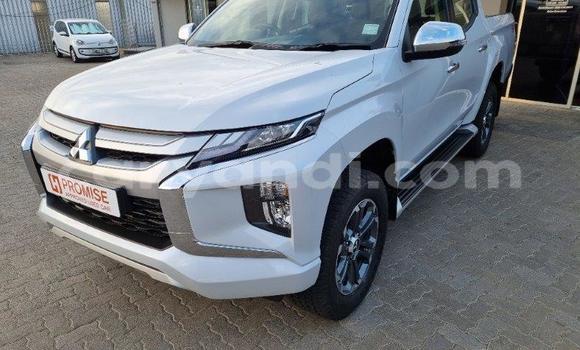 Buy Used Mitsubishi Triton White Car in Choma in Southern