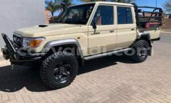 Nunua Ilio tumika Toyota Land Cruiser Nyingine Gari ndani ya Ndola nchini Zambia Nunua Ilio tumika Toyota Land Cruiser Nyingine Gari ndani ya Ndola nchini Zambia