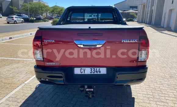 Tenga Tsaru Toyota Hilux Tsvuku Mota in Chingola in Zambia Tenga Tsaru Toyota Hilux Tsvuku Mota in Chingola in Zambia