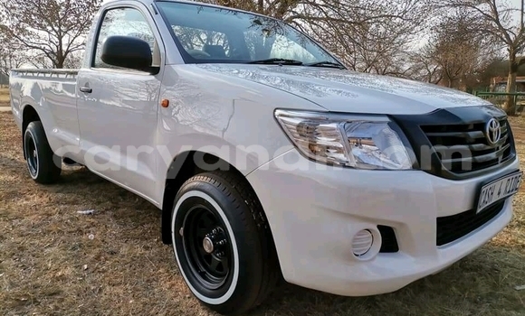 Buy Used Toyota Hilux White Car in Chinsali in Northern Buy Used Toyota Hilux White Car in Chinsali in Northern