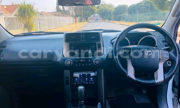 Acheter Occasion Voiture Toyota Land Cruiser Prado Blanc à Chingola, Zambie Acheter Occasion Voiture Toyota Land Cruiser Prado Blanc à Chingola, Zambie