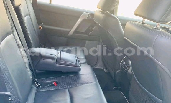 Acheter Occasion Voiture Toyota Land Cruiser Prado Blanc à Chingola, Zambie Acheter Occasion Voiture Toyota Land Cruiser Prado Blanc à Chingola, Zambie