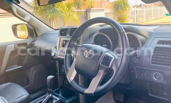 Acheter Occasion Voiture Toyota Land Cruiser Prado Blanc à Chingola, Zambie Acheter Occasion Voiture Toyota Land Cruiser Prado Blanc à Chingola, Zambie