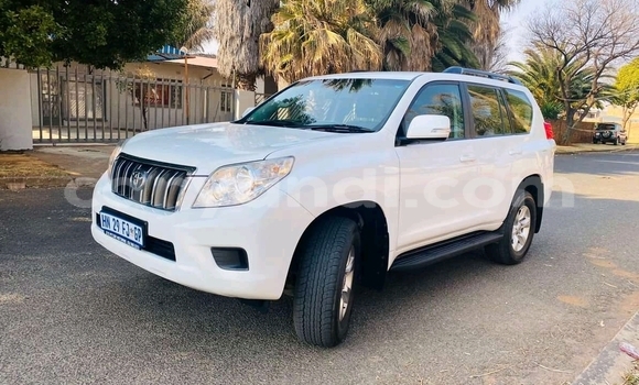 Acheter Occasion Voiture Toyota Land Cruiser Prado Blanc à Chingola, Zambie Acheter Occasion Voiture Toyota Land Cruiser Prado Blanc à Chingola, Zambie