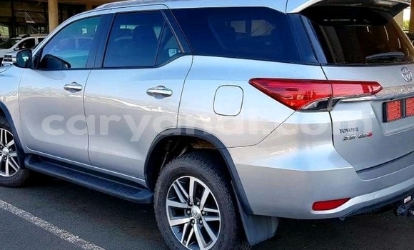 Acheter Occasion Voiture Toyota Fortuner Gris à Chipata, Zambie Acheter Occasion Voiture Toyota Fortuner Gris à Chipata, Zambie