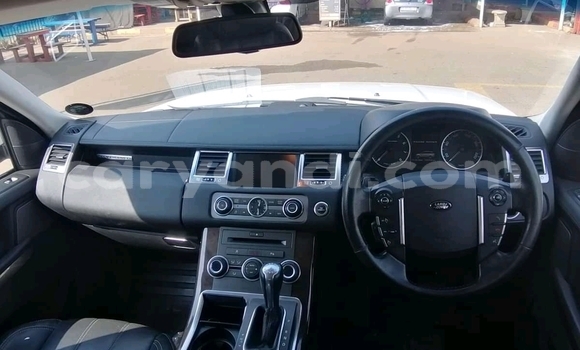Buy Used Range Rover Range Rover White Car in Chipata in Zambia Buy Used Range Rover Range Rover White Car in Chipata in Zambia