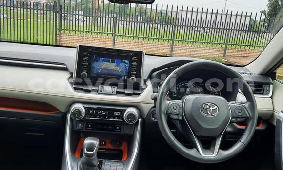 Tenga Tsaru Toyota Raum Tsvuku Mota in Kitwe in Zambia Tenga Tsaru Toyota Raum Tsvuku Mota in Kitwe in Zambia