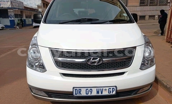 Acheter Occasion Voiture Hyundai H1 Blanc à Chinsali, Nord Acheter Occasion Voiture Hyundai H1 Blanc à Chinsali, Nord