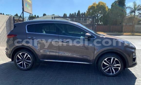 Nunua Ilio tumika Kia Sportage Fedha Gari ndani ya Chingola nchini Zambia Nunua Ilio tumika Kia Sportage Fedha Gari ndani ya Chingola nchini Zambia