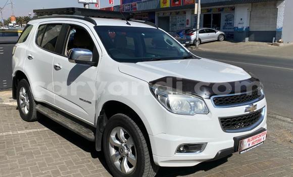 Acheter Occasion Voiture Chevrolet TrailBlazer Blanc à Chingola, Zambie Acheter Occasion Voiture Chevrolet TrailBlazer Blanc à Chingola, Zambie