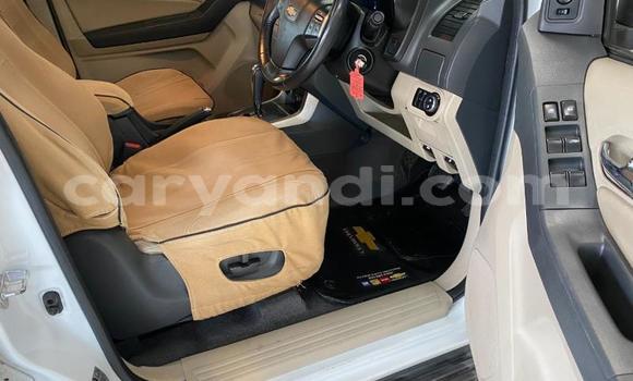 Acheter Occasion Voiture Chevrolet TrailBlazer Blanc à Chingola, Zambie Acheter Occasion Voiture Chevrolet TrailBlazer Blanc à Chingola, Zambie