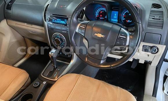 Acheter Occasion Voiture Chevrolet TrailBlazer Blanc à Chingola, Zambie Acheter Occasion Voiture Chevrolet TrailBlazer Blanc à Chingola, Zambie