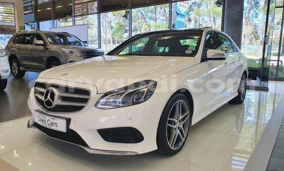 Acheter Occasion Voiture Mercedes-Benz C-Classe Blanc à Chinsali, Nord Acheter Occasion Voiture Mercedes-Benz C-Classe Blanc à Chinsali, Nord