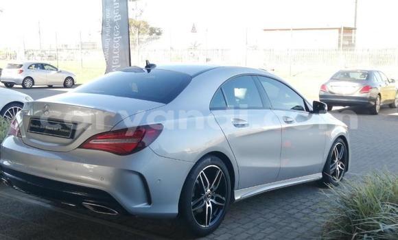 Tenga Tsaru Mercedes-Benz C-Classe Sirivha Mota in Choma in Southern Tenga Tsaru Mercedes-Benz C-Classe Sirivha Mota in Choma in Southern