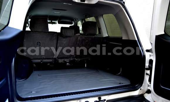 Acheter Occasion Voiture Toyota Land Cruiser Blanc à Chingola, Zambie Acheter Occasion Voiture Toyota Land Cruiser Blanc à Chingola, Zambie