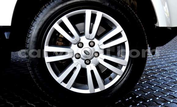Acheter Occasion Voiture Land Rover Discovery Blanc à Livingstone, Zambie Acheter Occasion Voiture Land Rover Discovery Blanc à Livingstone, Zambie