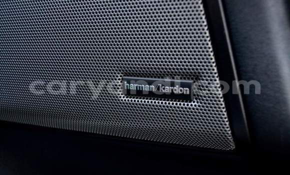 Acheter Occasion Voiture Land Rover Discovery Blanc à Livingstone, Zambie Acheter Occasion Voiture Land Rover Discovery Blanc à Livingstone, Zambie