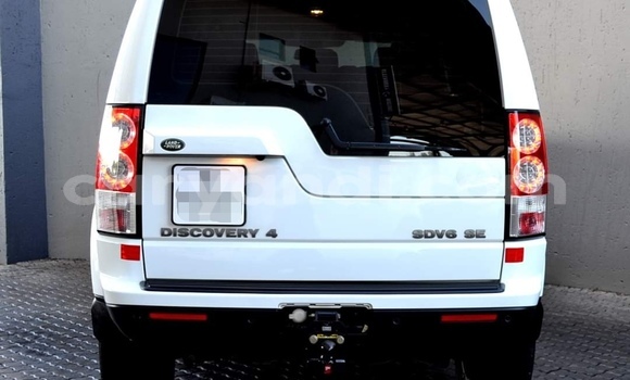 Acheter Occasion Voiture Land Rover Discovery Blanc à Livingstone, Zambie Acheter Occasion Voiture Land Rover Discovery Blanc à Livingstone, Zambie